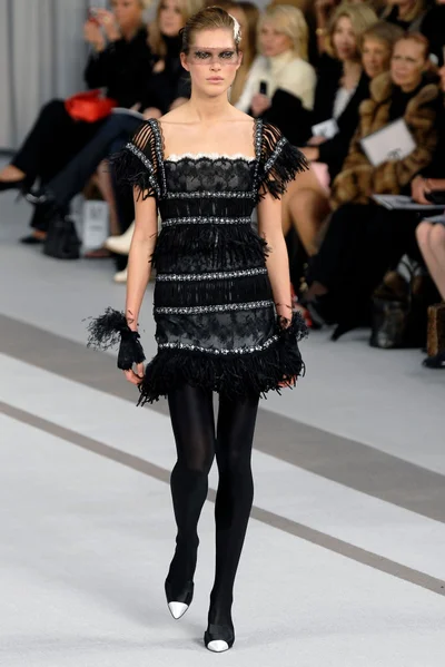 Look 28